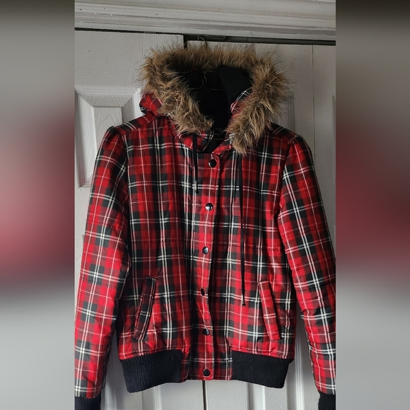 Plaid winter coat - Picture 1 of 3